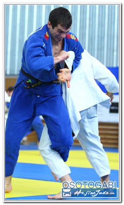 CEU 2011 100124